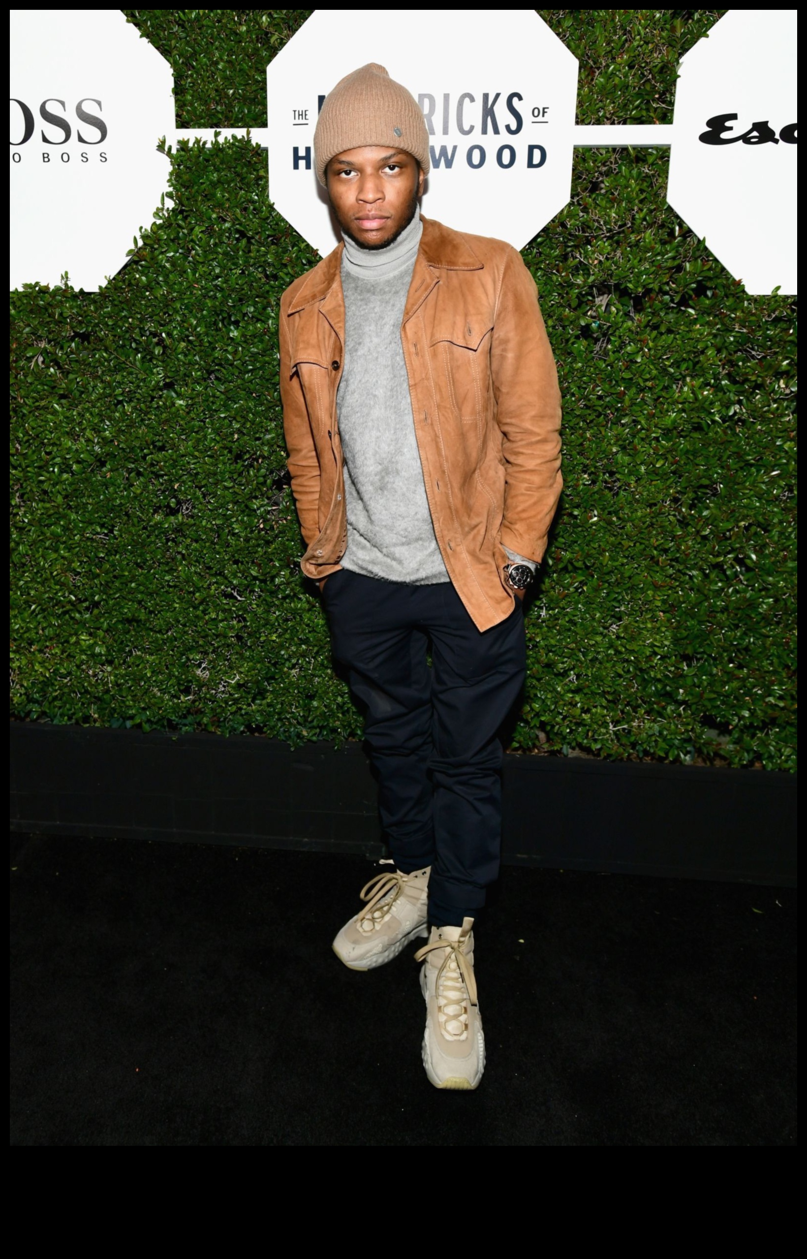 Moda masculină Modern Mavericks pentru declarații îndrăznețe Îndrăznește să fii diferit cu această colecție de piese elegante și atrăgătoare. 5 Mavericks moderni: modă bărbătească pentru declarații îndrăznețe