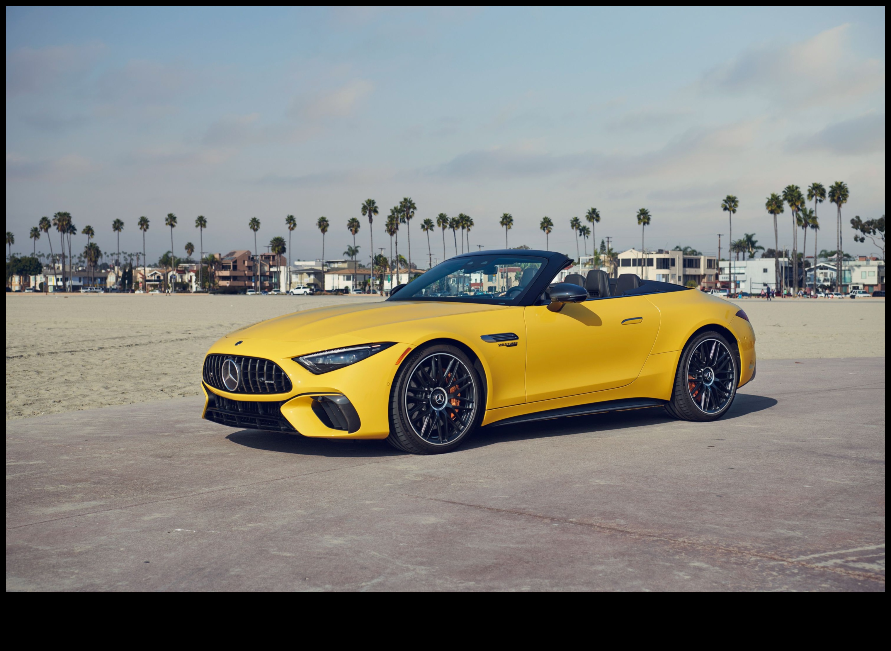 Convertible Crusaders Mașinile cu capul deschis care au cucerit lumea 3 Convertible Crusaders: mașini sport și aventura mașinilor deschise