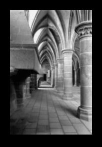 Grandoarea gotică dezvăluită: o călătorie în fotografia de arhitectură