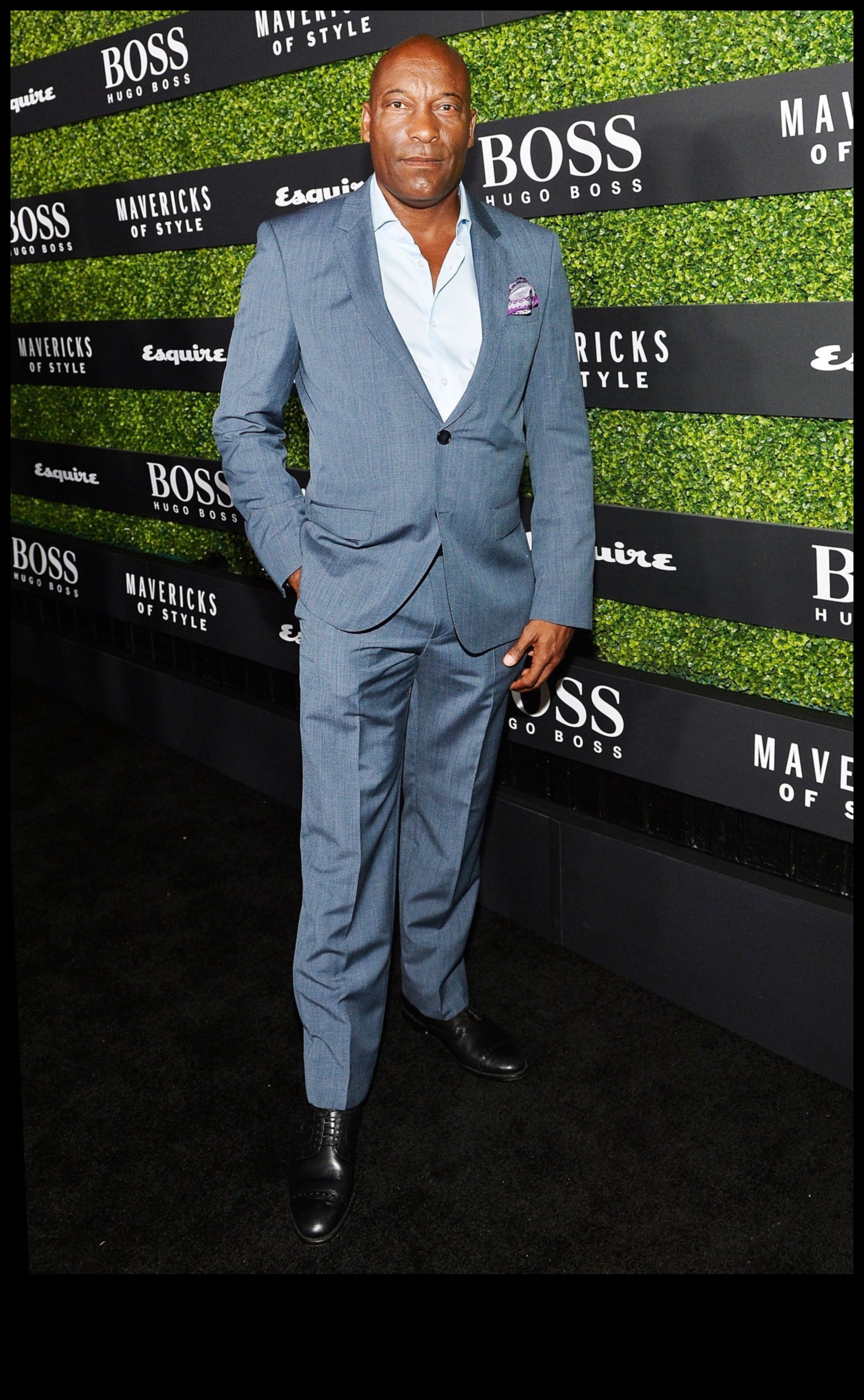 Moda masculină Modern Mavericks pentru declarații îndrăznețe Îndrăznește să fii diferit cu această colecție de piese elegante și atrăgătoare. 1 Mavericks moderni: modă bărbătească pentru declarații îndrăznețe