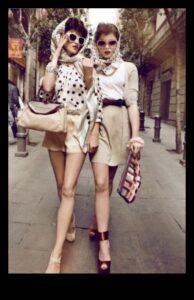 Romantism retro: ținute de epocă, cu un atracție sinceră