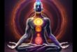 Elevați-vă esența: navigarea pe calea spirituală cu meditația chakrelor